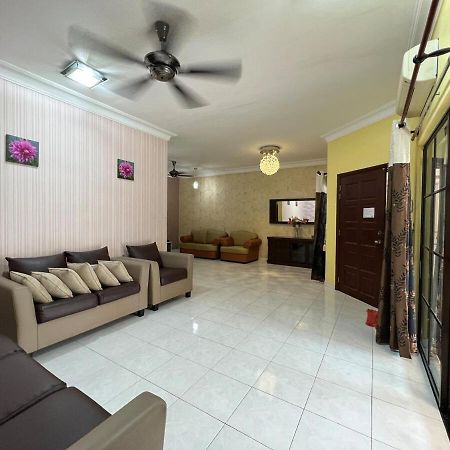 Rini Utama Homestay سكودايْ المظهر الخارجي الصورة