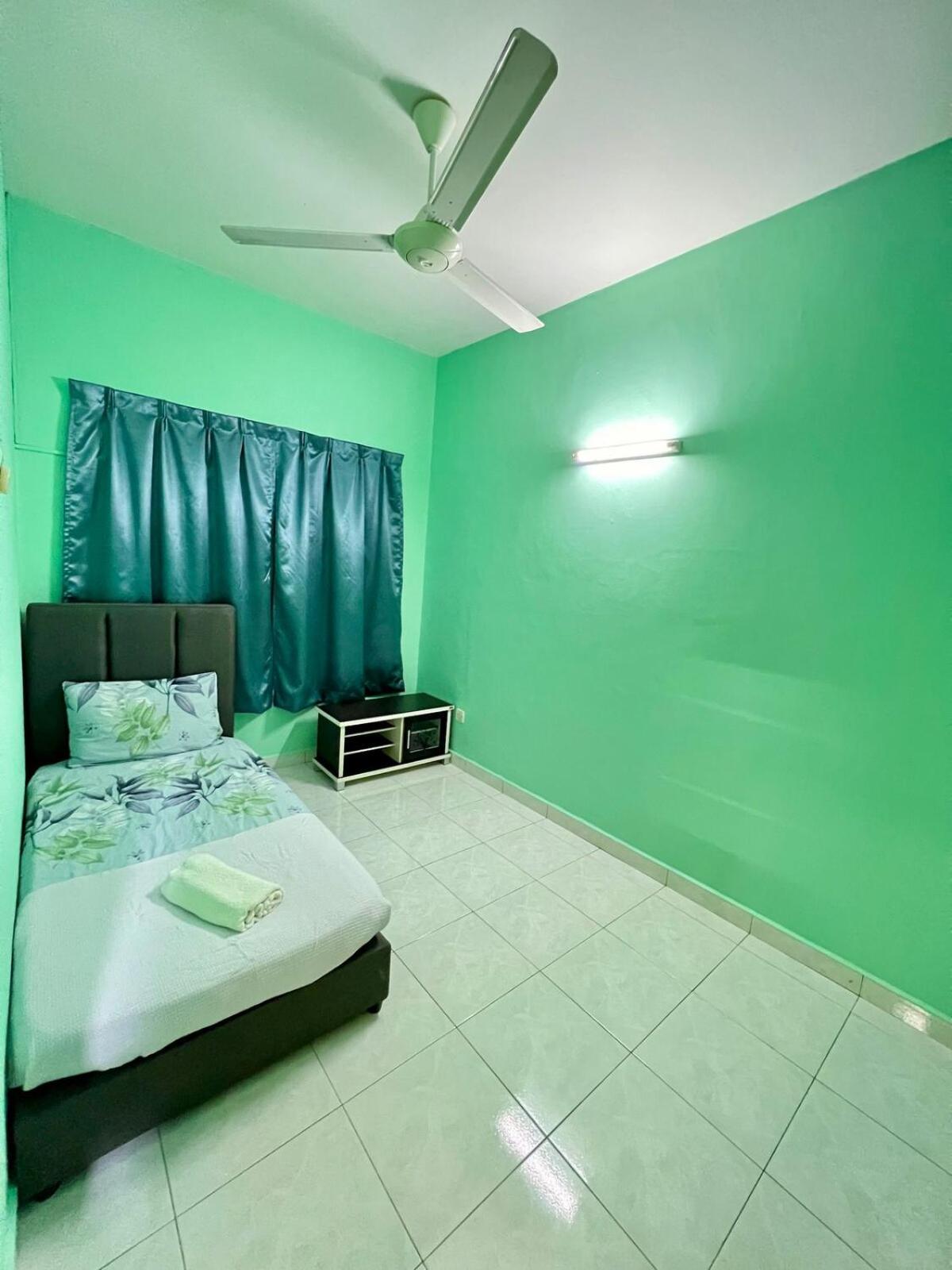 Rini Utama Homestay سكودايْ المظهر الخارجي الصورة